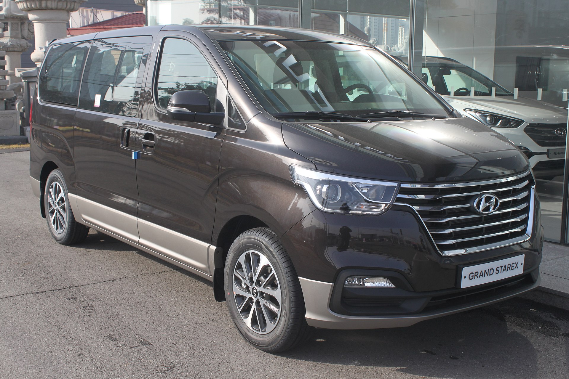 Hyundai Starex MPV reference vehicle for Nusajaya family and luggage transfers