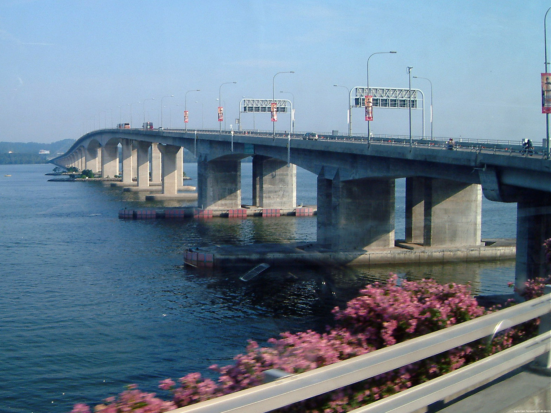 Malaysia Singapore Second Link road context for Singapore to Iskandar Puteri private MPV transfers
